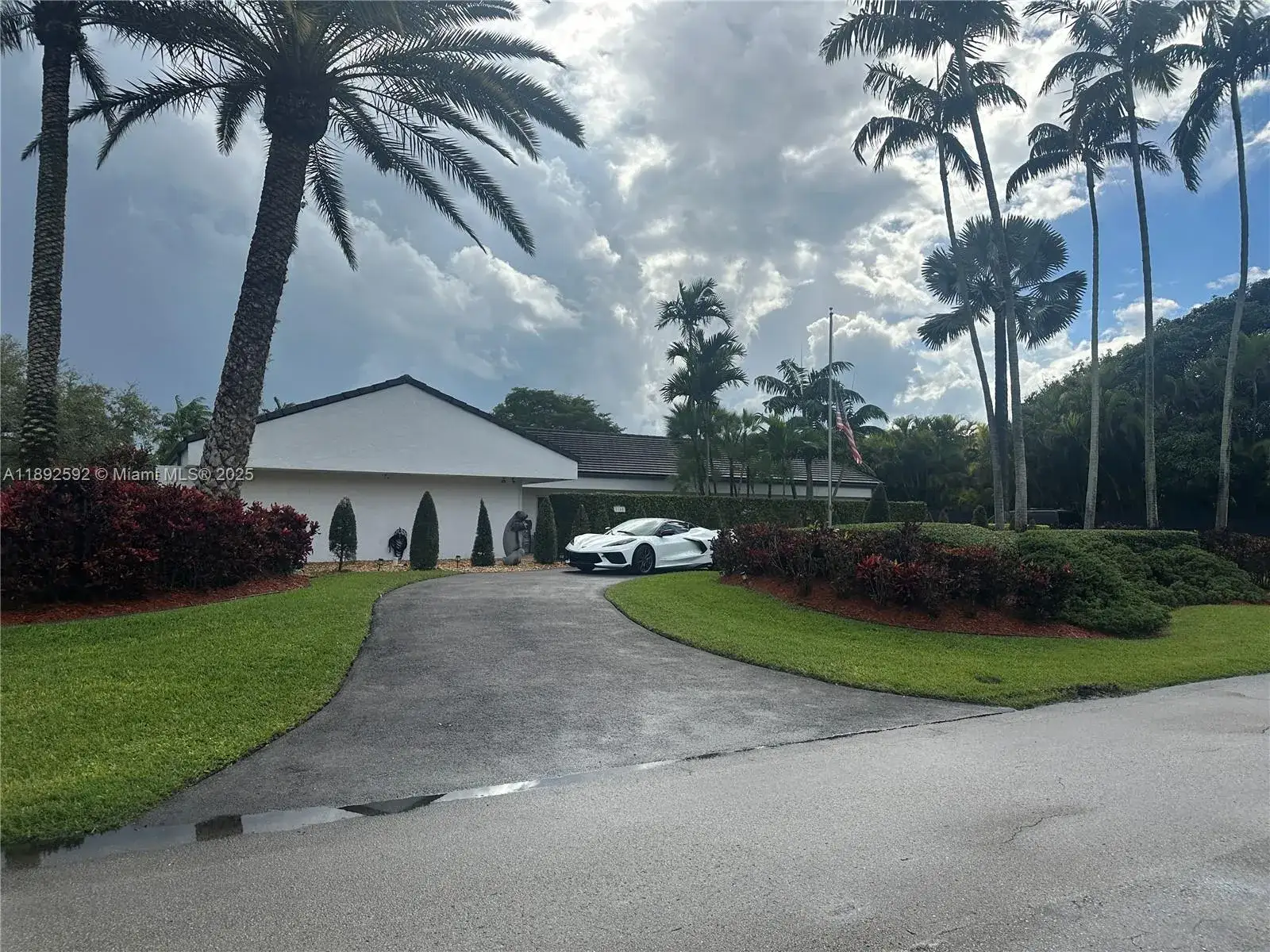 4 bedroom 2 bath Residential for sale at 8050 SW 170th St, Palmetto Bay FL 33157