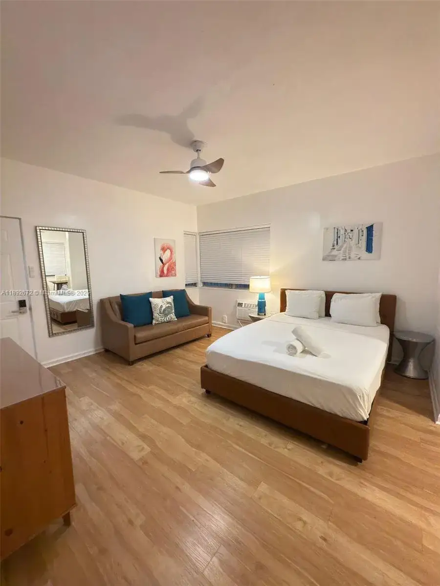 1 bedroom 1 bath Residential Lease for rent at 545 Michigan Ave # 6, Miami Beach FL 33139