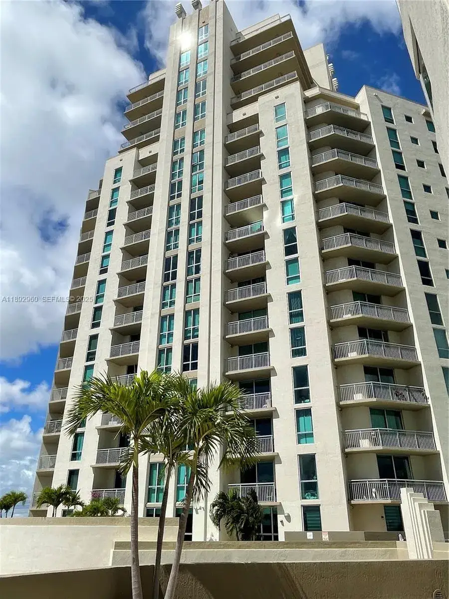 2 bedroom 2 bath Residential Lease for rent at 9066 SW 73rd Ct # 1009, Miami FL 33156