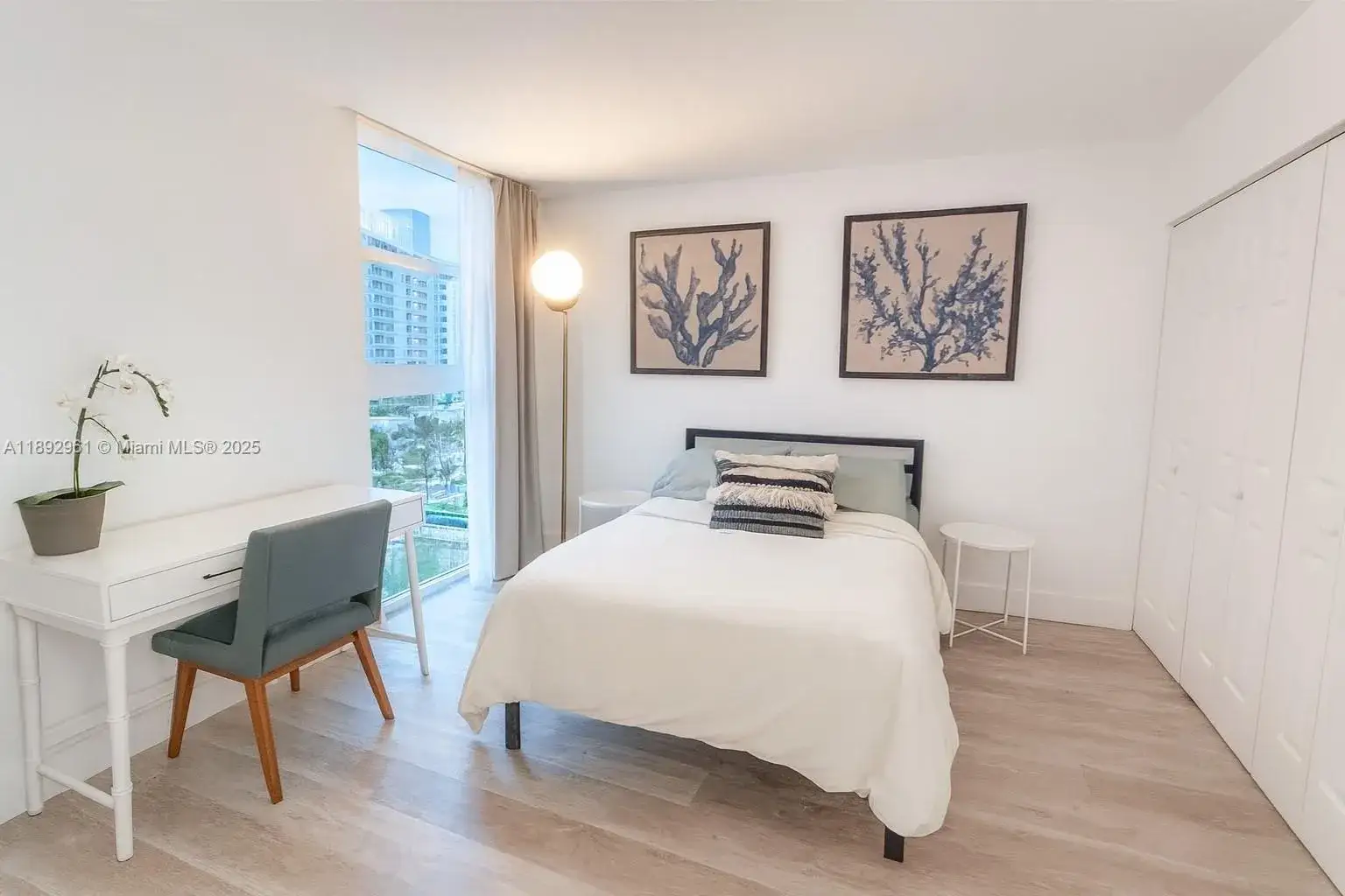 1 bedroom 1 bath Residential Lease for rent at 1035 West Ave # 707, Miami Beach FL 33139