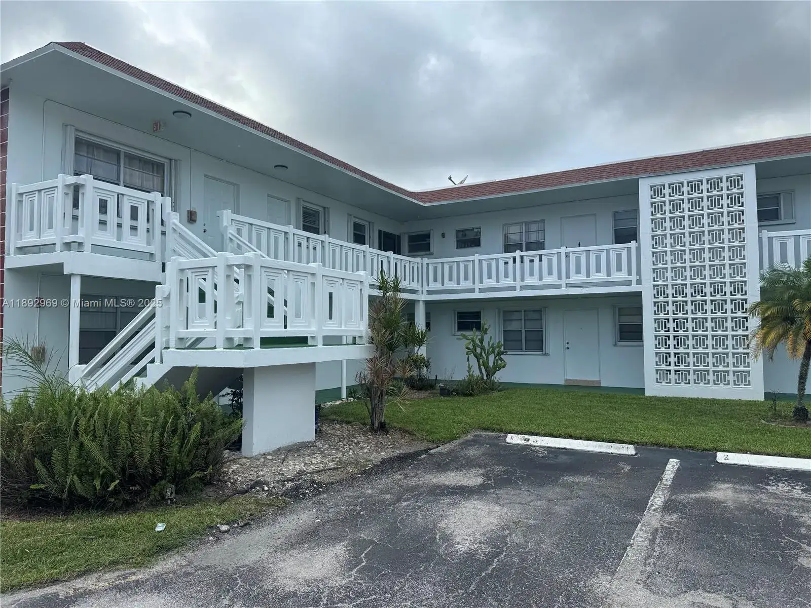 2 bedroom 2 bath Residential Lease for rent at 1400 NW 43rd Ter # 204, Lauderhill FL 33313