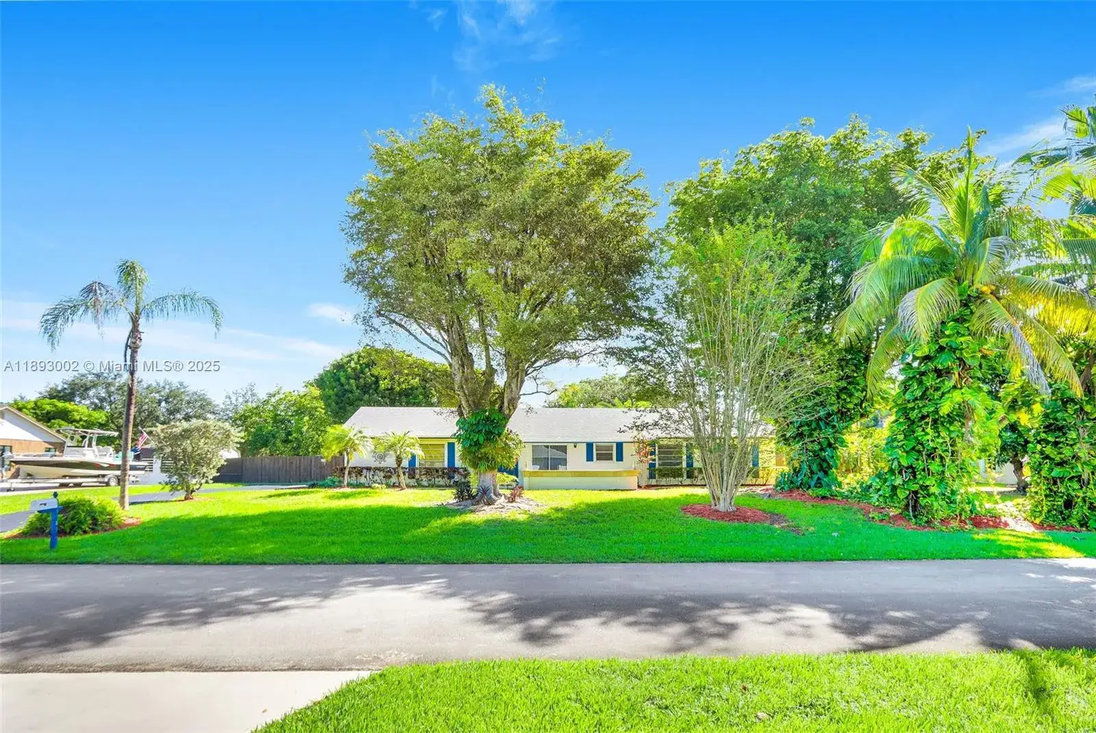 4 bedroom 2 bath Residential for sale at 18045 SW 87th Ct, Palmetto Bay FL 33157