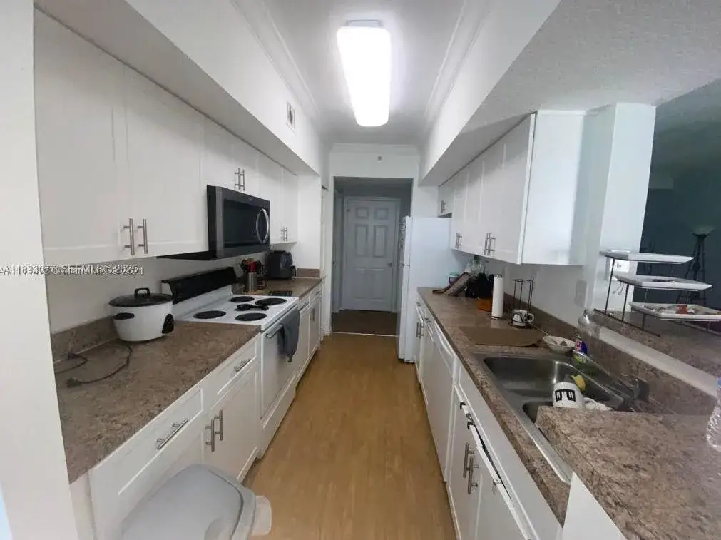 2 bedroom 2 bath Residential Lease for rent at 151 SW 117th Ave # 9108, Pembroke Pines FL 33025