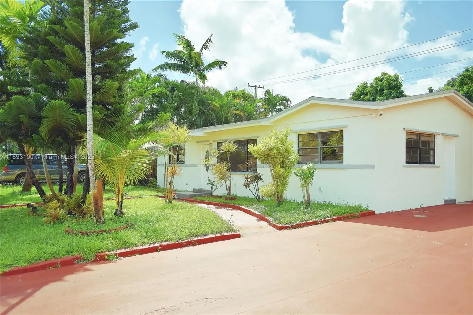 5 bedroom 3 bath Residential for sale at 18600 NW 42nd Pl, Miami Gardens FL 33055