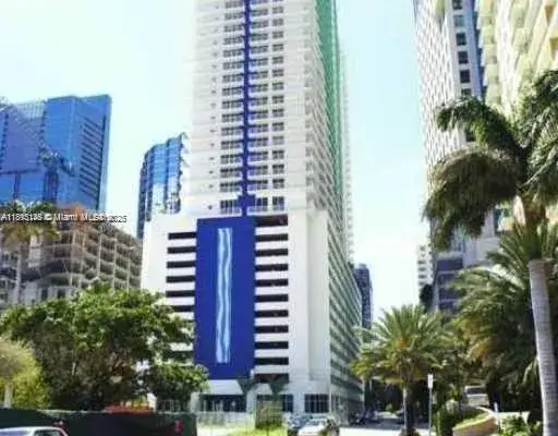 1 bedroom 1 bath Residential for sale at 1200 Brickell Bay Dr # 2918, Miami FL 33131