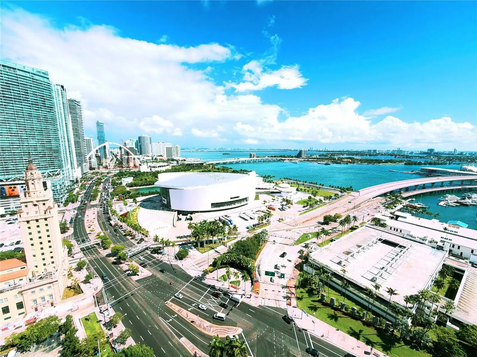 1 bedroom 1 bath Residential Lease for rent at 398 NE 5th St # 2108, Miami FL 33132