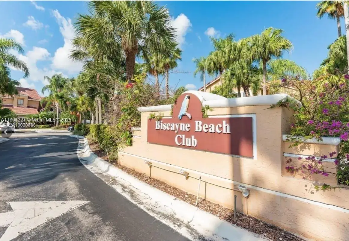 1 bedroom 1 bath Residential Lease for rent at 15551 SW 104th Ter # 814, Miami FL 33196