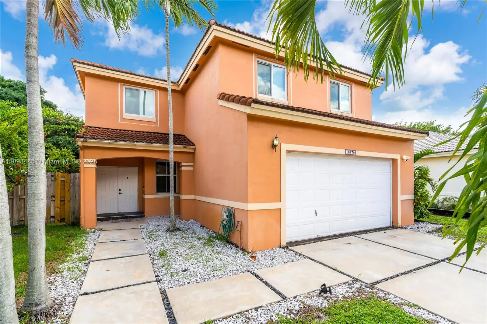 4 bedroom 2 bath Residential Lease for rent at 10470 SW 16th St, Pembroke Pines FL 33025