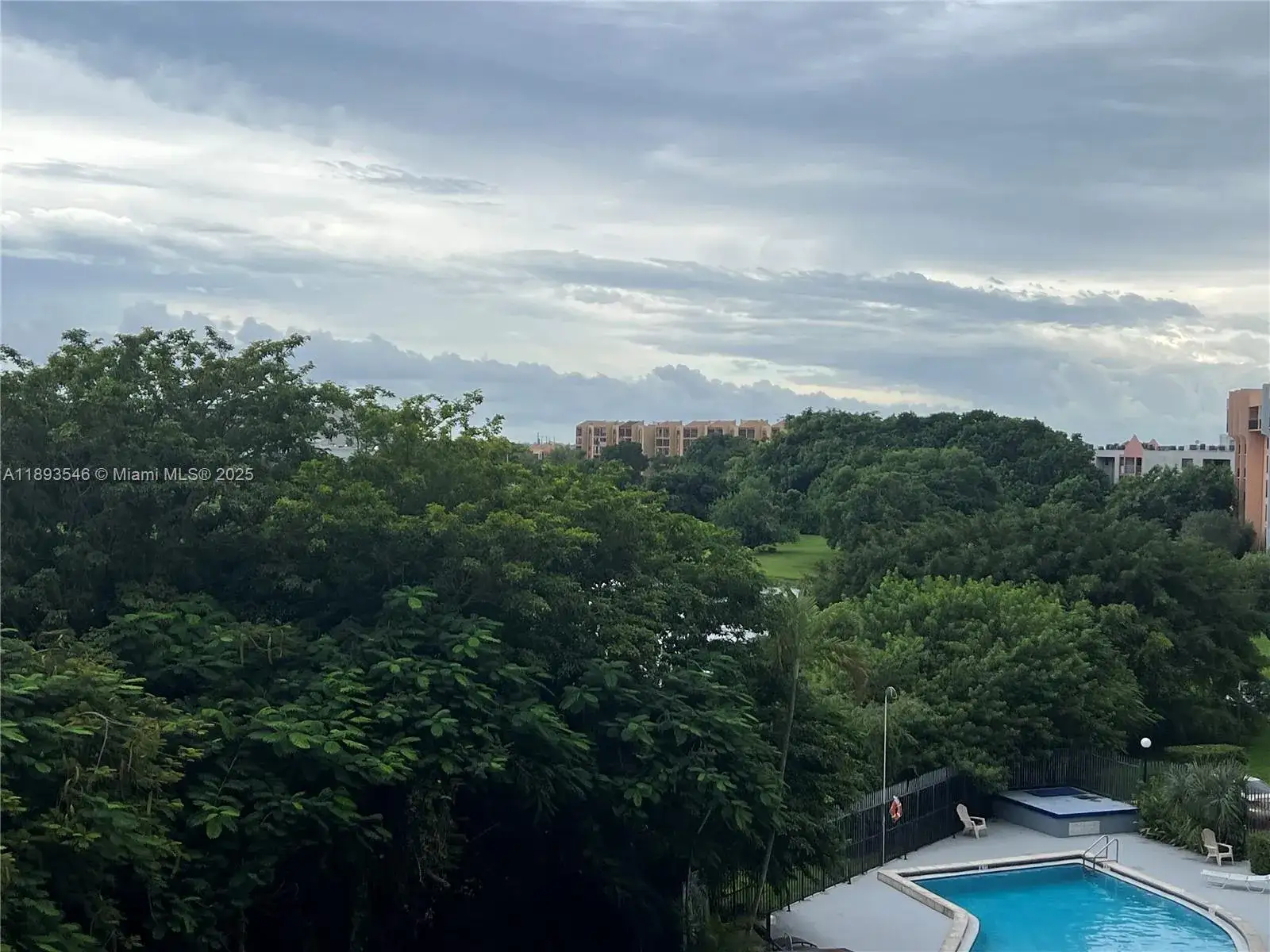 2 bedroom 2 bath Residential Lease for rent at 9682 Fontainebleau Blvd # 509, Miami FL 33172