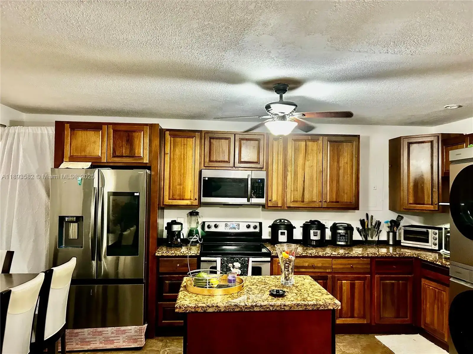 2 bedroom 1 bath Residential for sale at 2918 Funston St # 29B, Hollywood FL 33020