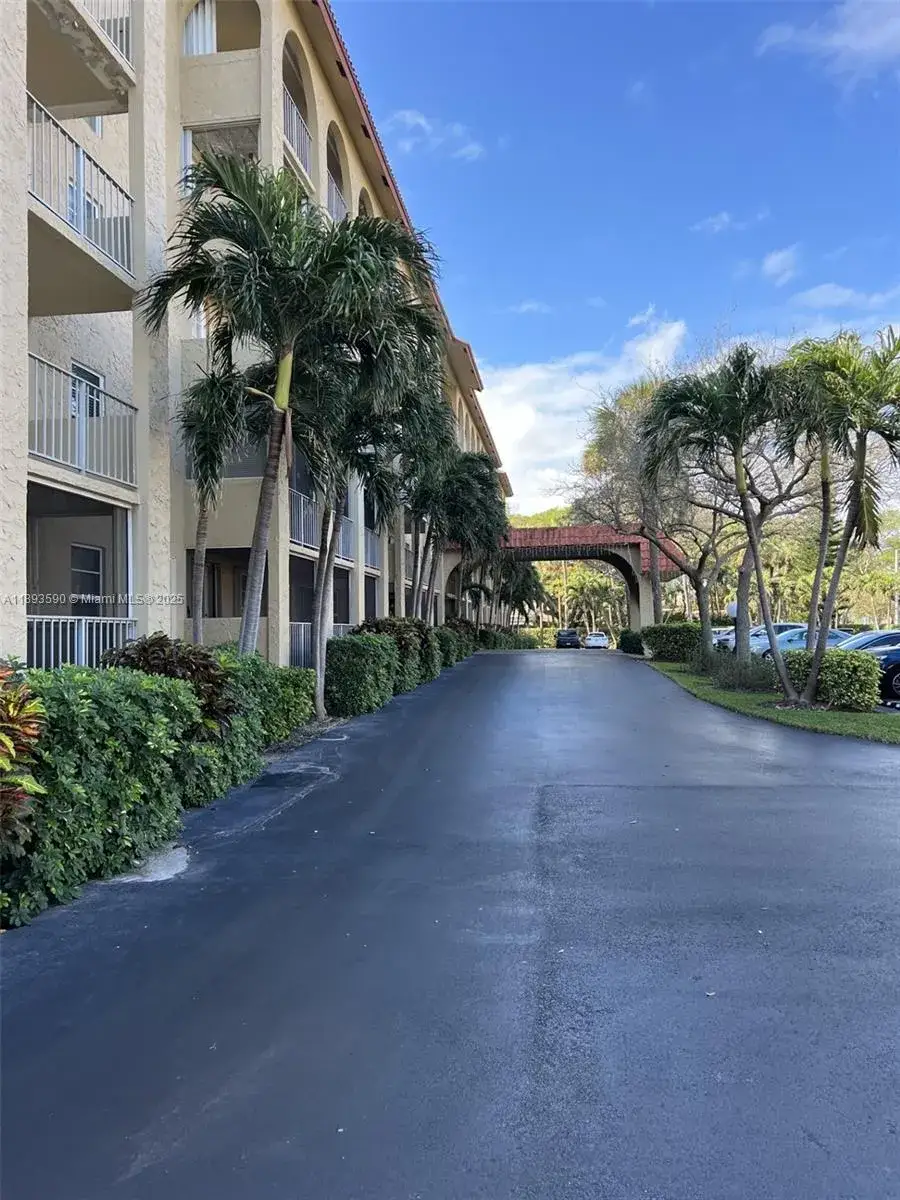 2 bedroom 2 bath Residential for sale at 950 Ponce De Leon Rd # 2100, Boca Raton FL 33432