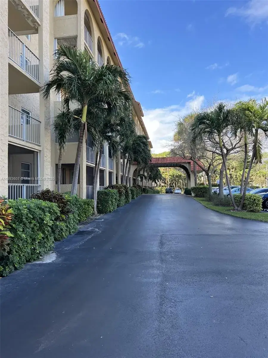 2 bedroom 2 bath Residential Lease for rent at 950 Ponce De Leon Rd # 2100, Boca Raton FL 33432