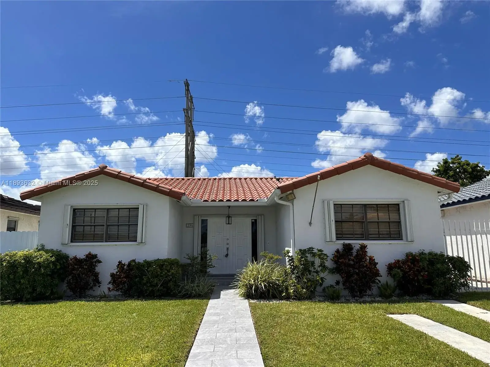 3 bedroom 3 bath Residential Lease for rent at 3952 SW 136th Ave # 1, Miami FL 33175