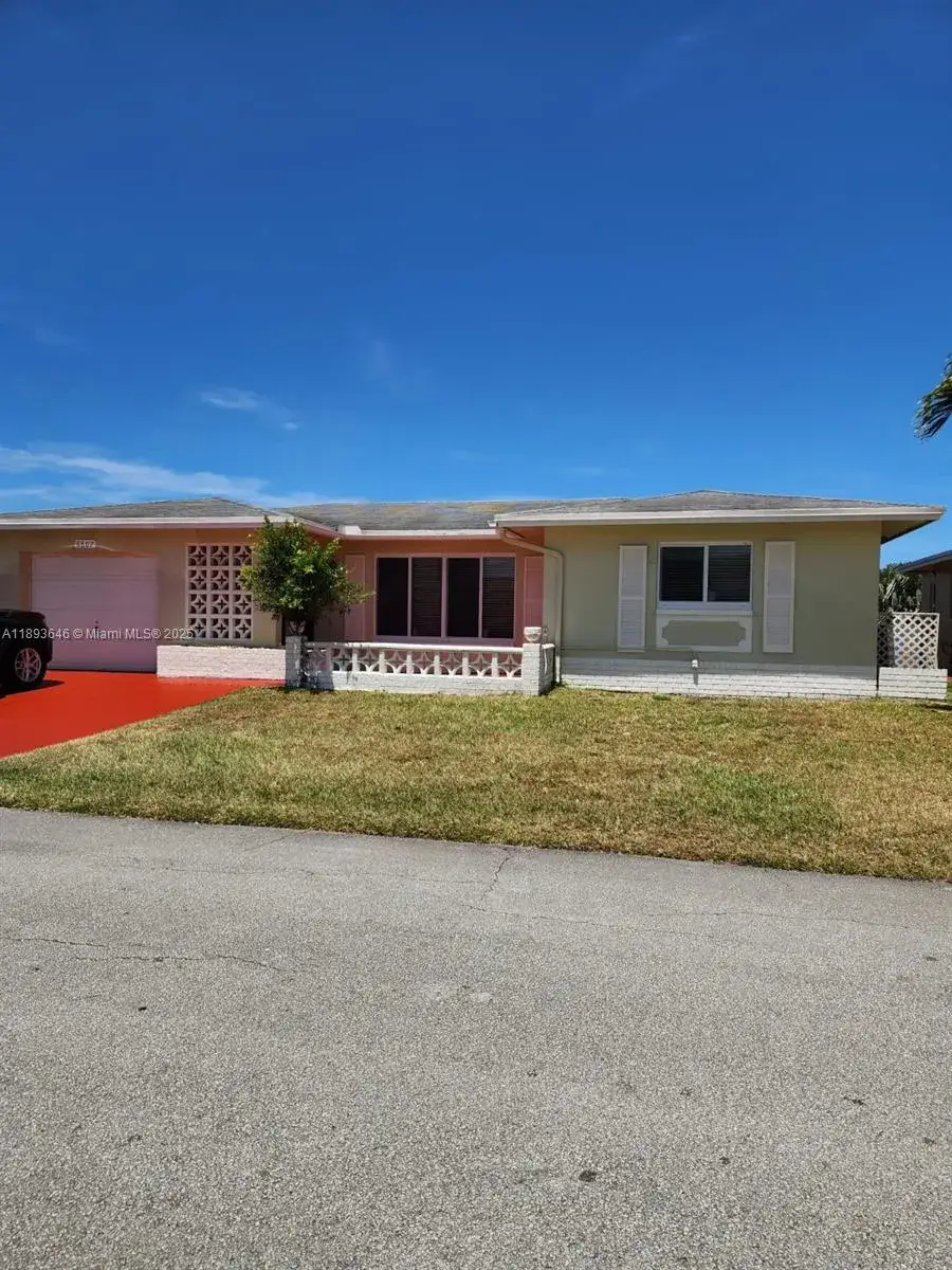 2 bedroom 2 bath Residential Lease for rent at 6807 NW 58th Ct # 6807, Tamarac FL 33321
