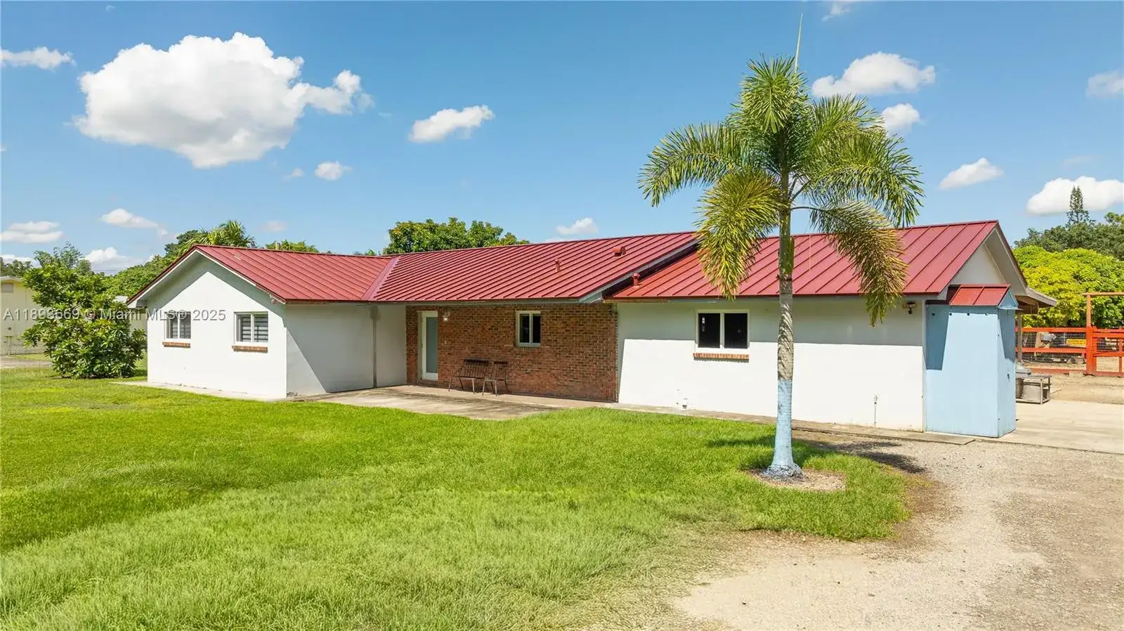 3 bedroom 3 bath Residential for sale at 19501 SW 236th St, Homestead FL 33031