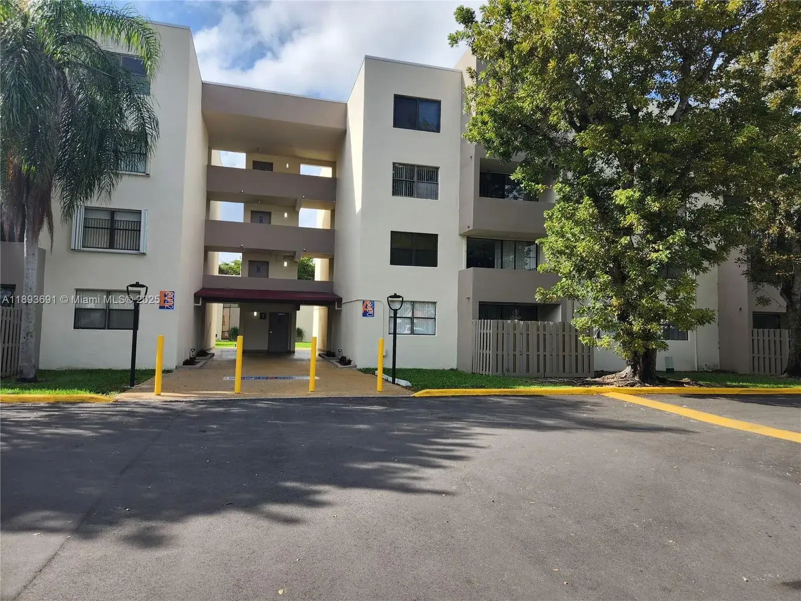 1 bedroom 1 bath Residential for sale at 8000 SW 149th Ave # A107, Miami FL 33193