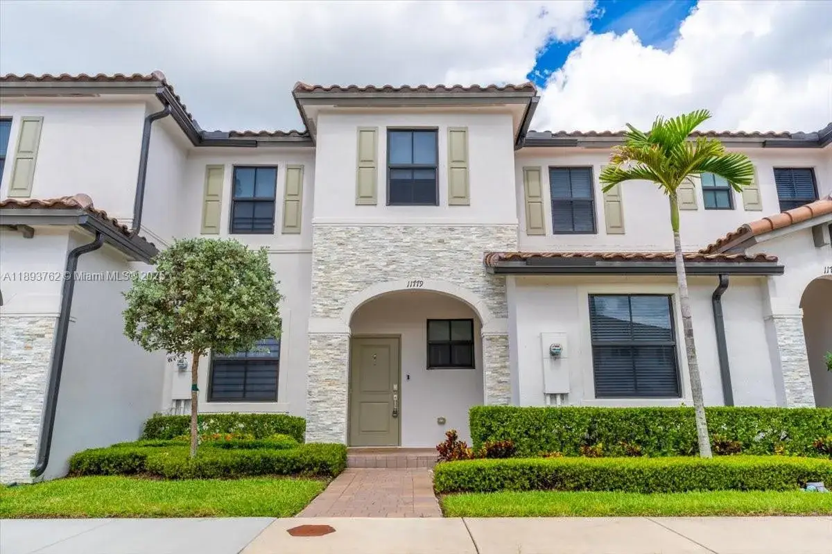 3 bedroom 2 bath Residential for sale at 11779 SW 247th Ter, Homestead FL 33032