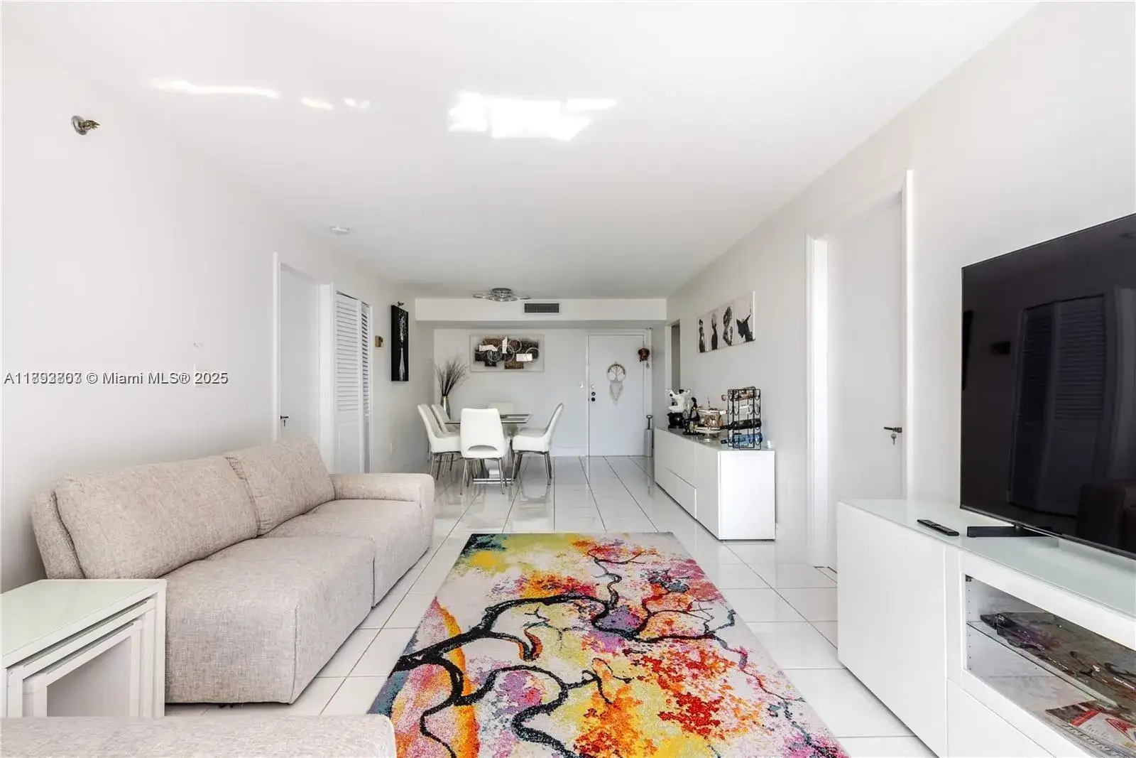 2 bedroom 2 bath Residential for sale at 210 174th St # 807, Sunny Isles Beach FL 33160