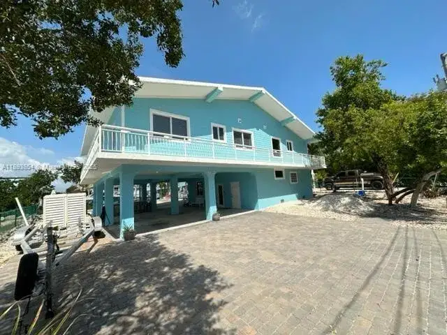 3 bedroom 3 bath Residential Lease for rent at 62 Waterways Dr, Key Largo FL 33037