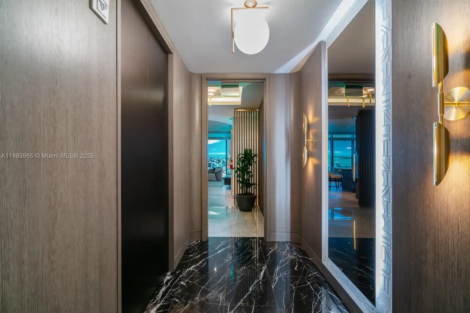 3 bedroom 3 bath Residential for sale at 300 N Biscayne Blvd # 7803, Miami FL 33132