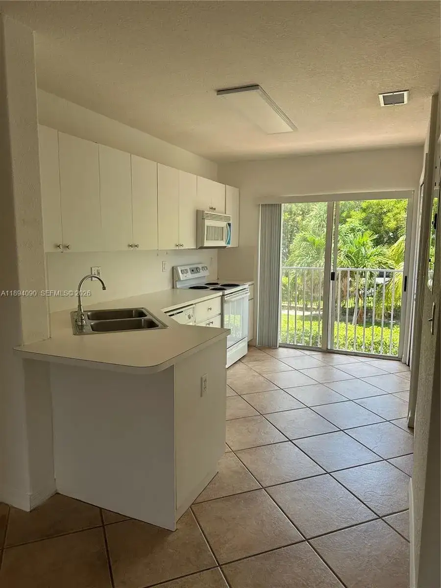 5705 NW 109th Ave # 50, Doral FL 33178