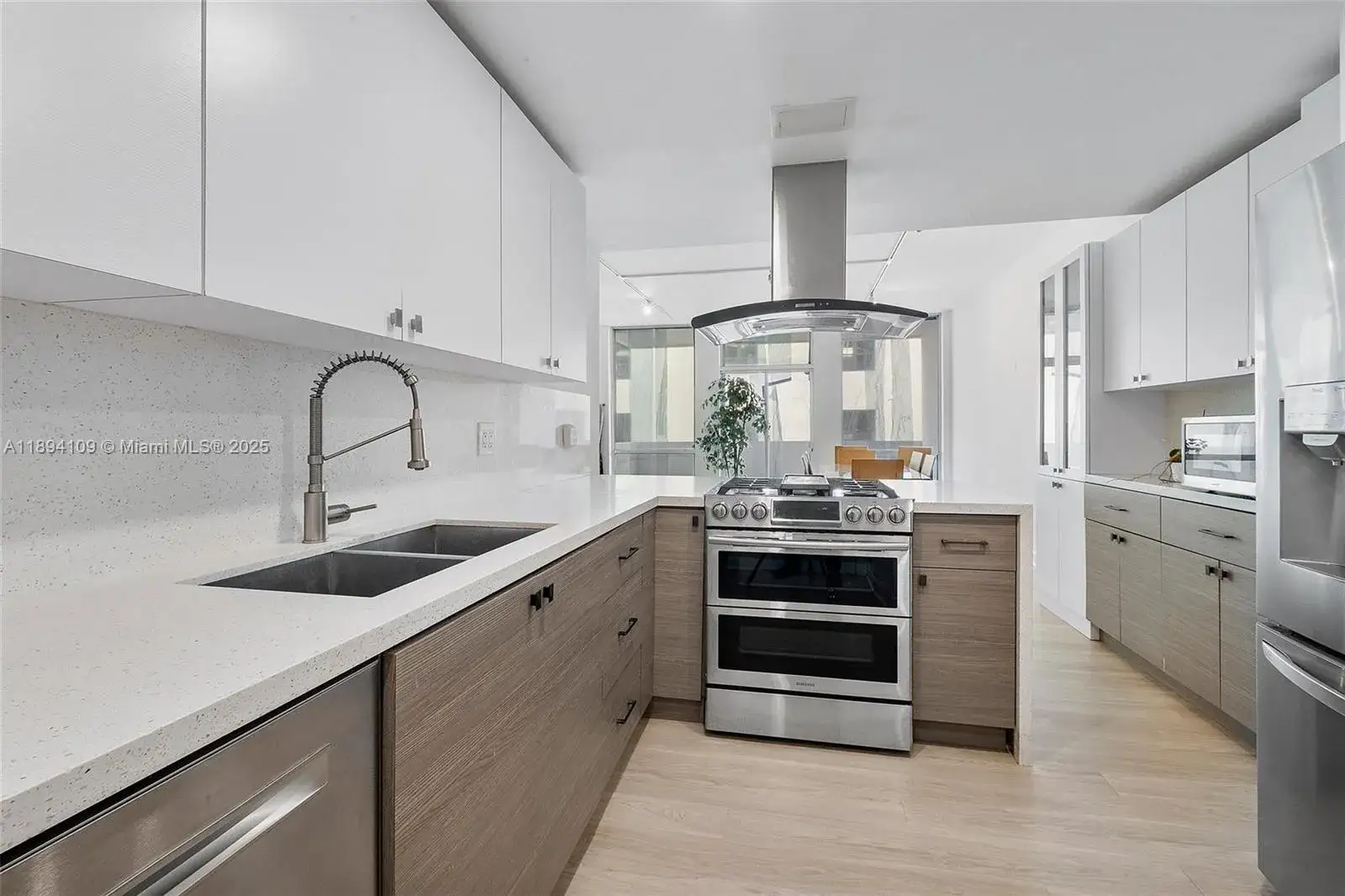 1 bedroom 1 bath Residential for sale at 700 Biltmore Way # 402, Coral Gables FL 33134