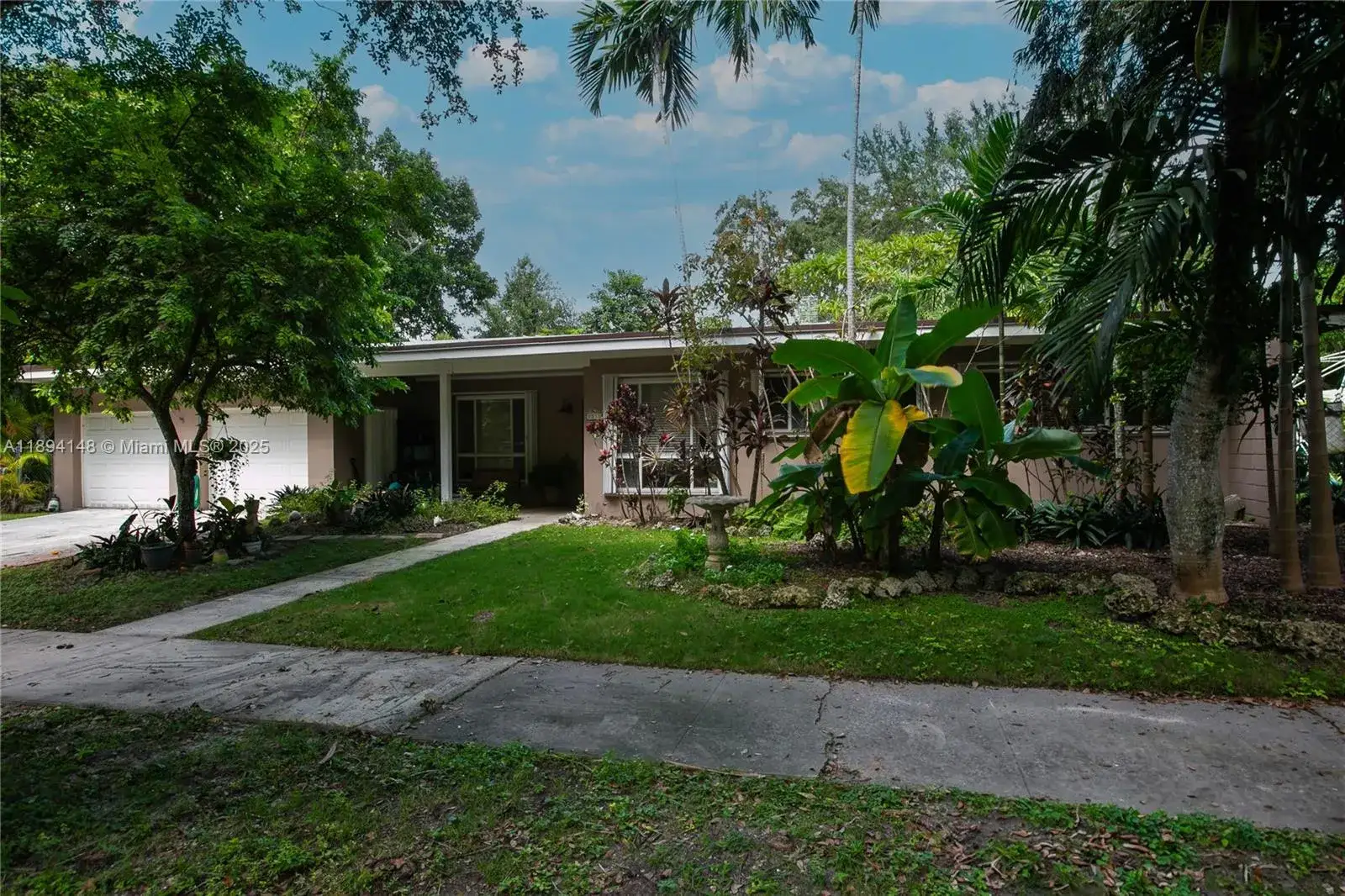 4 bedroom 3 bath Residential for sale at 8031 SW 98th Ter, Miami FL 33156