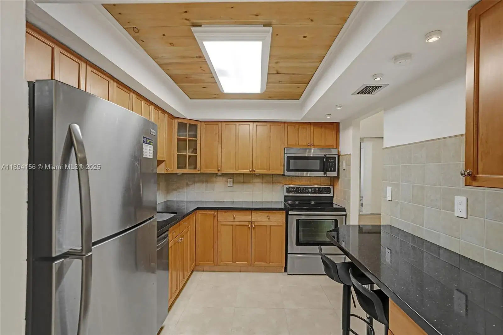 3 bedroom 2 bath Residential for sale at 20291 NE 30th Ave # 112, Aventura FL 33180