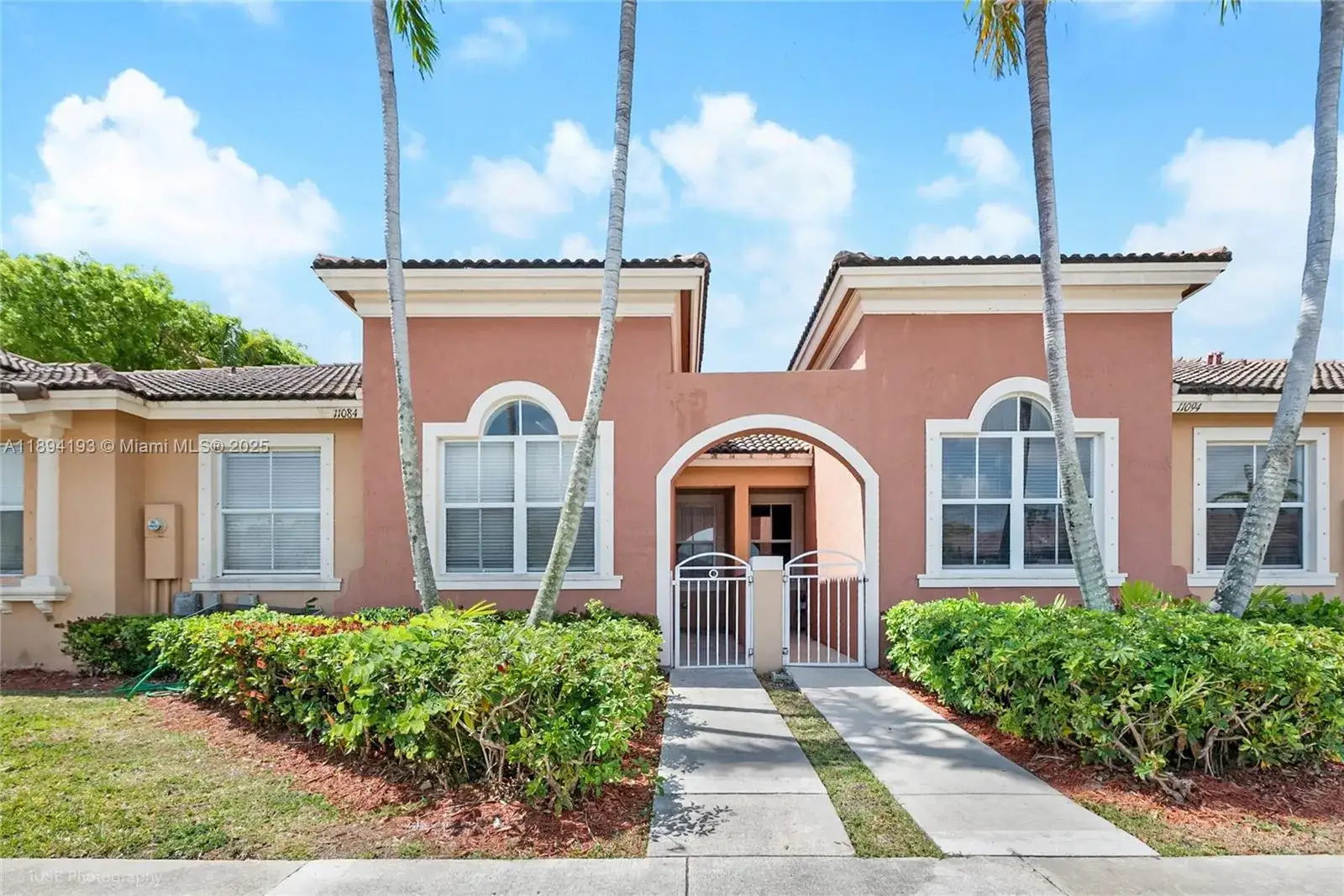 3 bedroom 2 bath Residential for sale at 11084 SW 237th Ln, Homestead FL 33032