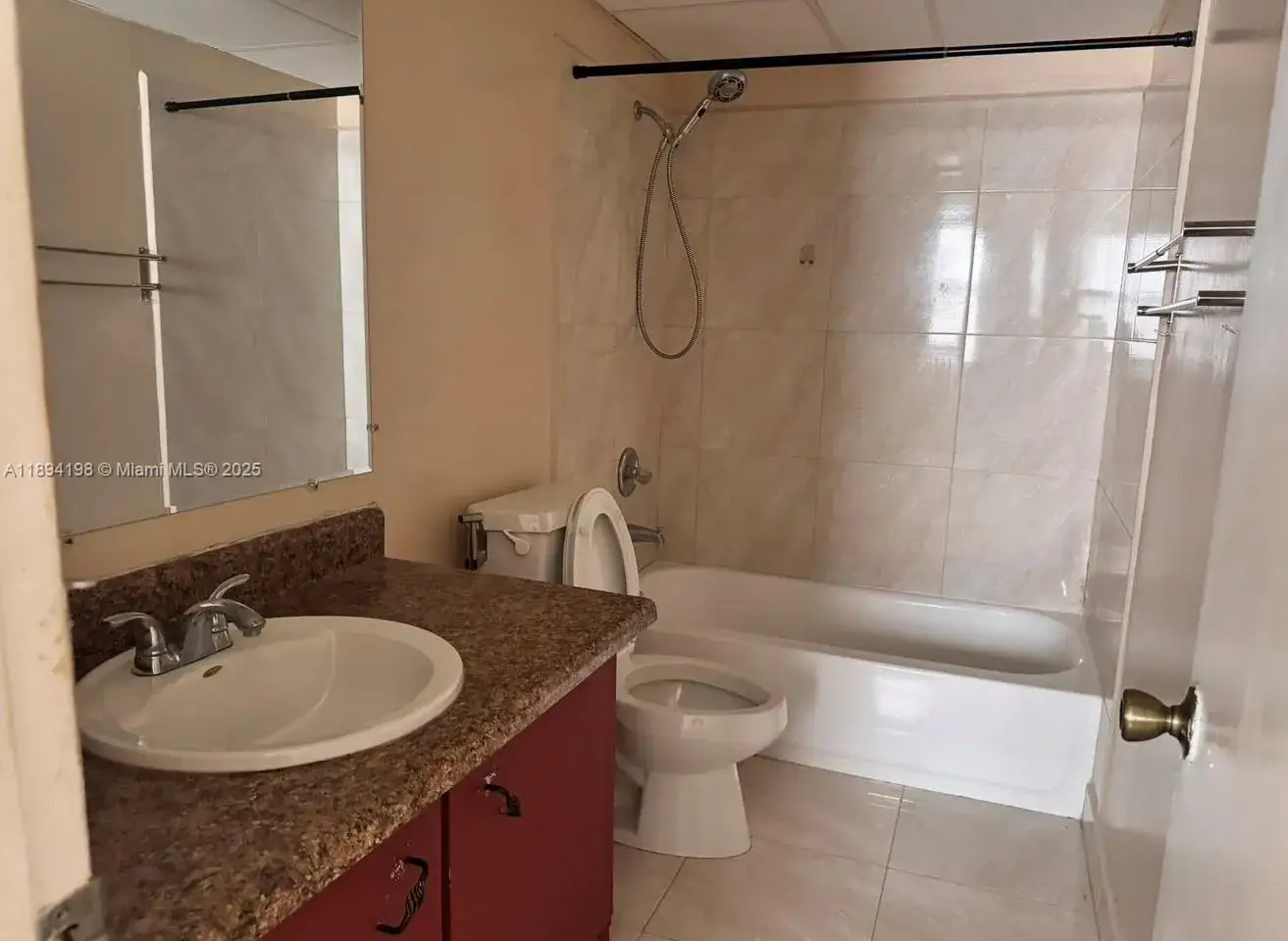 2 bedroom 2 bath Residential Lease for rent at 6055 W 19th Ave # 304, Hialeah FL 33012