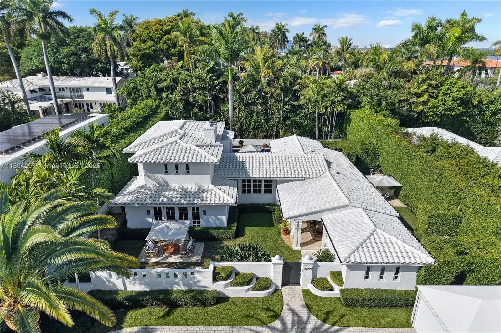 4 bedroom 4 bath Residential for sale at 2830 Lucerne Ave, Miami Beach FL 33140