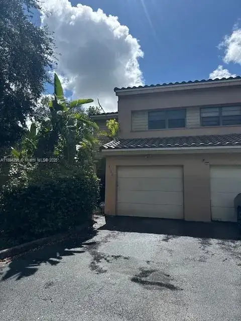 3 bedroom 2 bath Residential Lease for rent at 8682 NW 40th St # 8682, Coral Springs FL 33065