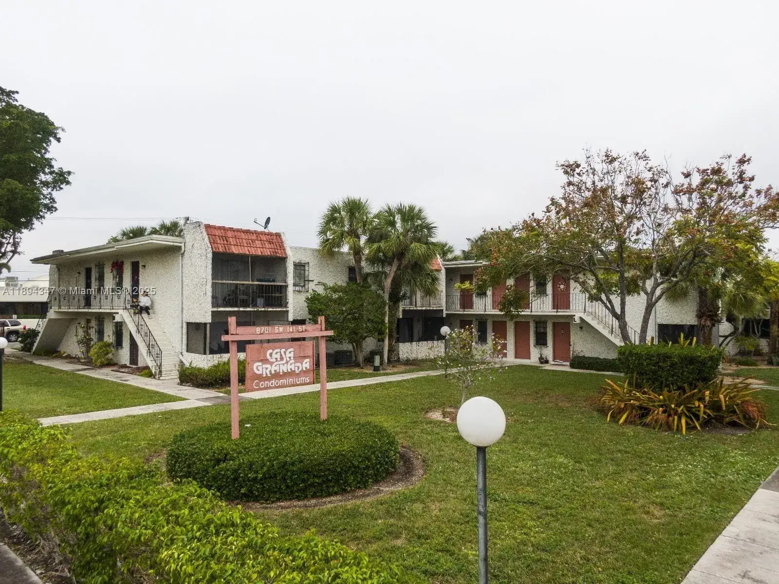2 bedroom 2 bath Residential for sale at 8701 SW 141st St # L5, Palmetto Bay FL 33176