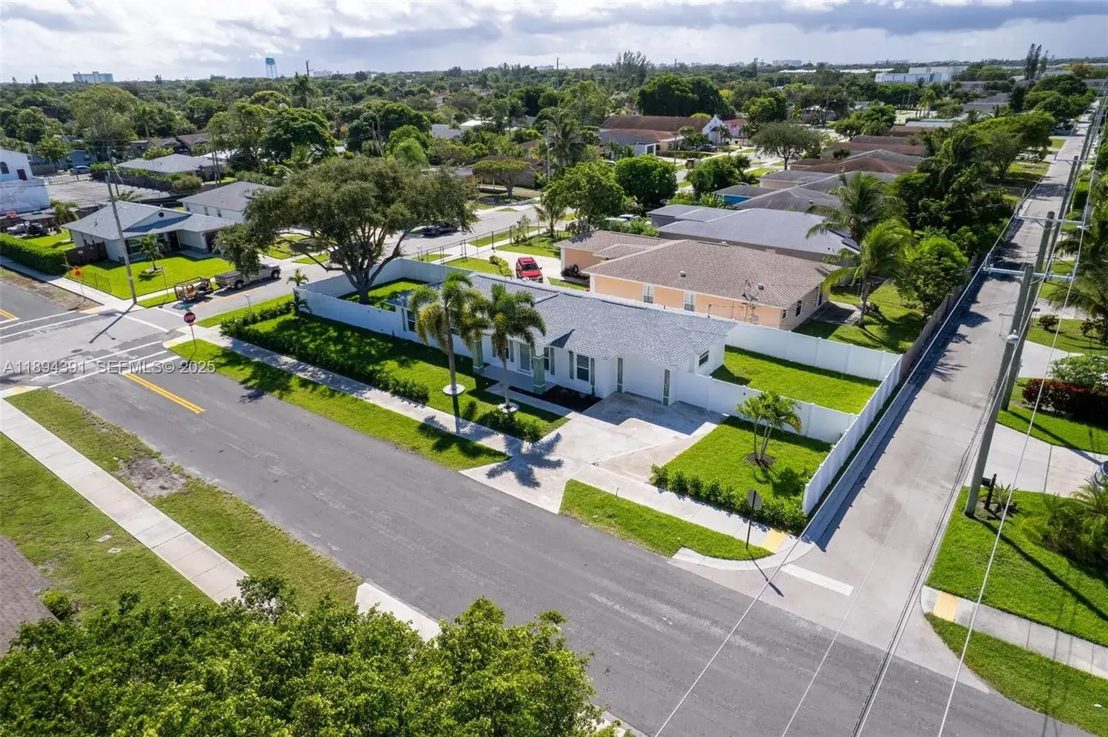 3 bedroom 2 bath Residential for sale at 102 SW 13th Ave, Delray Beach FL 33444