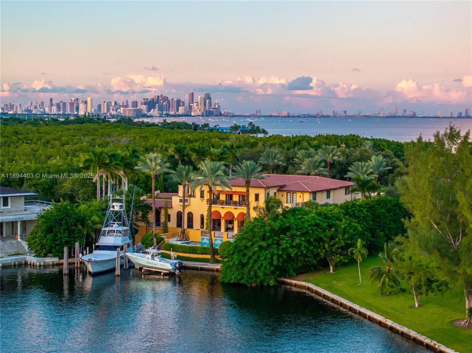 6 bedroom 8 bath Residential for sale at 50 Casuarina Concourse, Coral Gables FL 33143