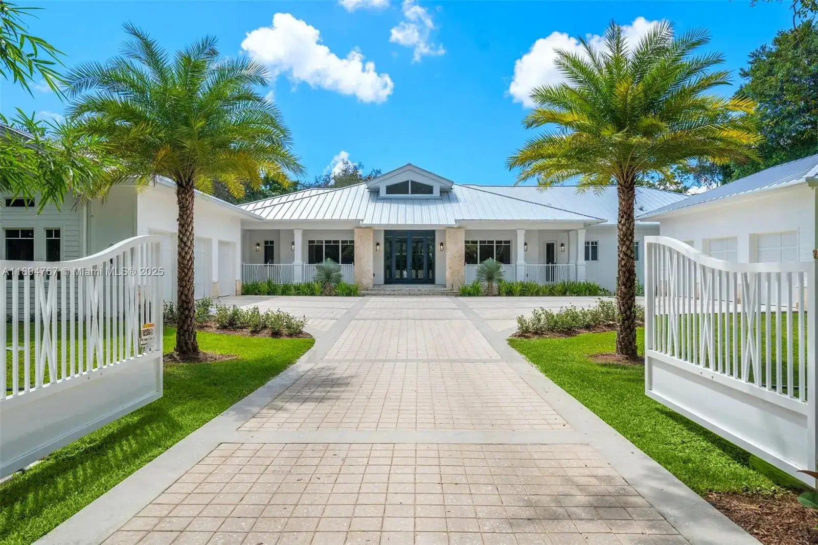 8 bedroom 9 bath Residential for sale at 7900 SW 118th St, Pinecrest FL 33156