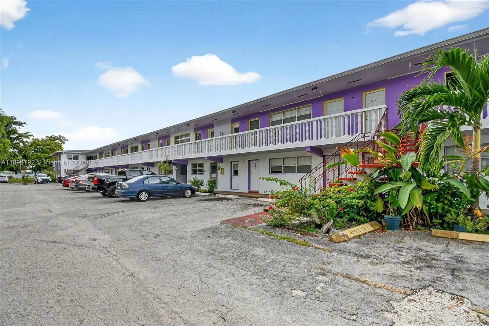 1 bedroom 1 bath Residential for sale at 245 NE 191st St # 3022, Miami FL 33179