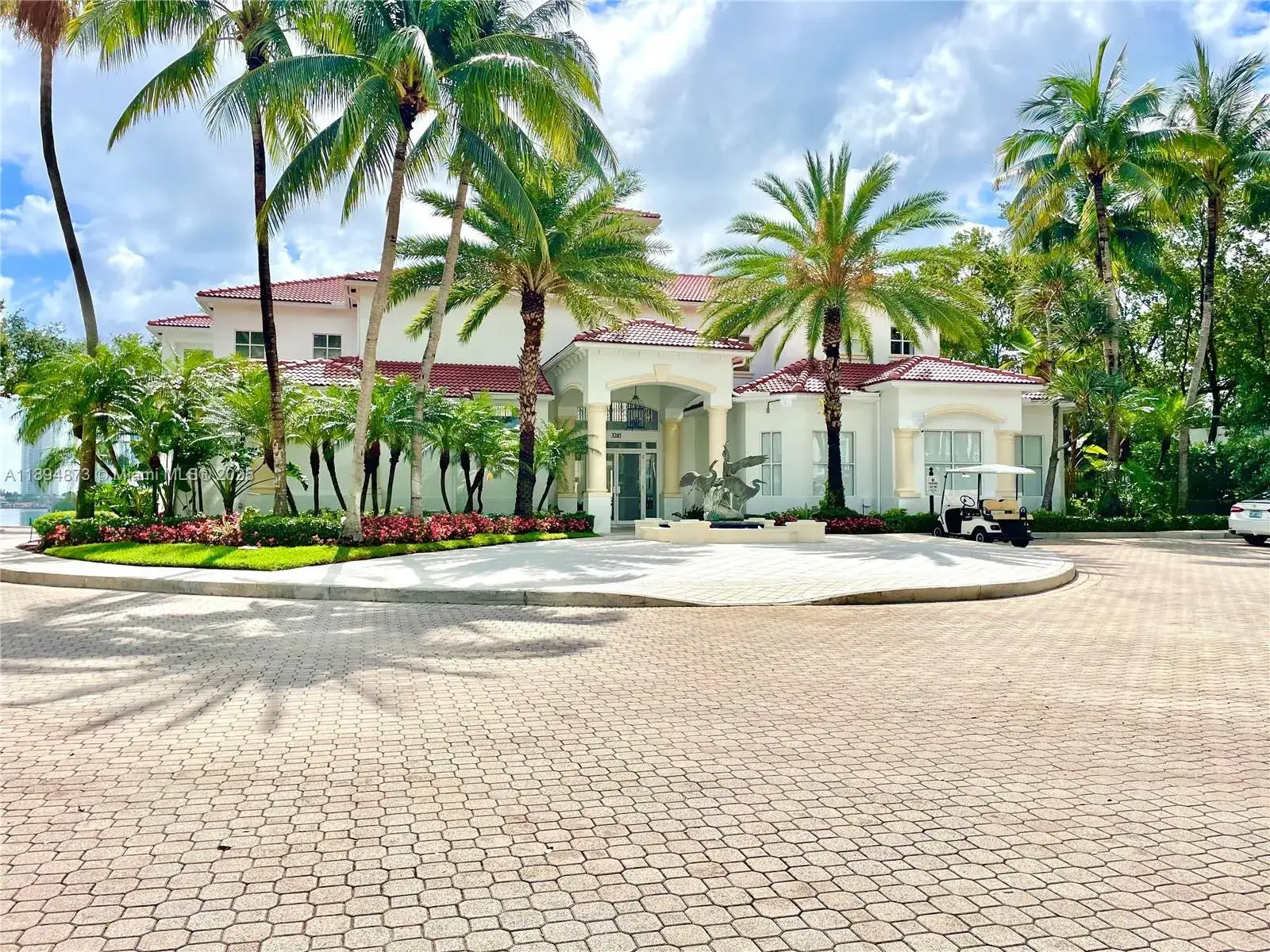 1 bedroom 1 bath Residential for sale at 3255 NE 184th St # 12113, Aventura FL 33160