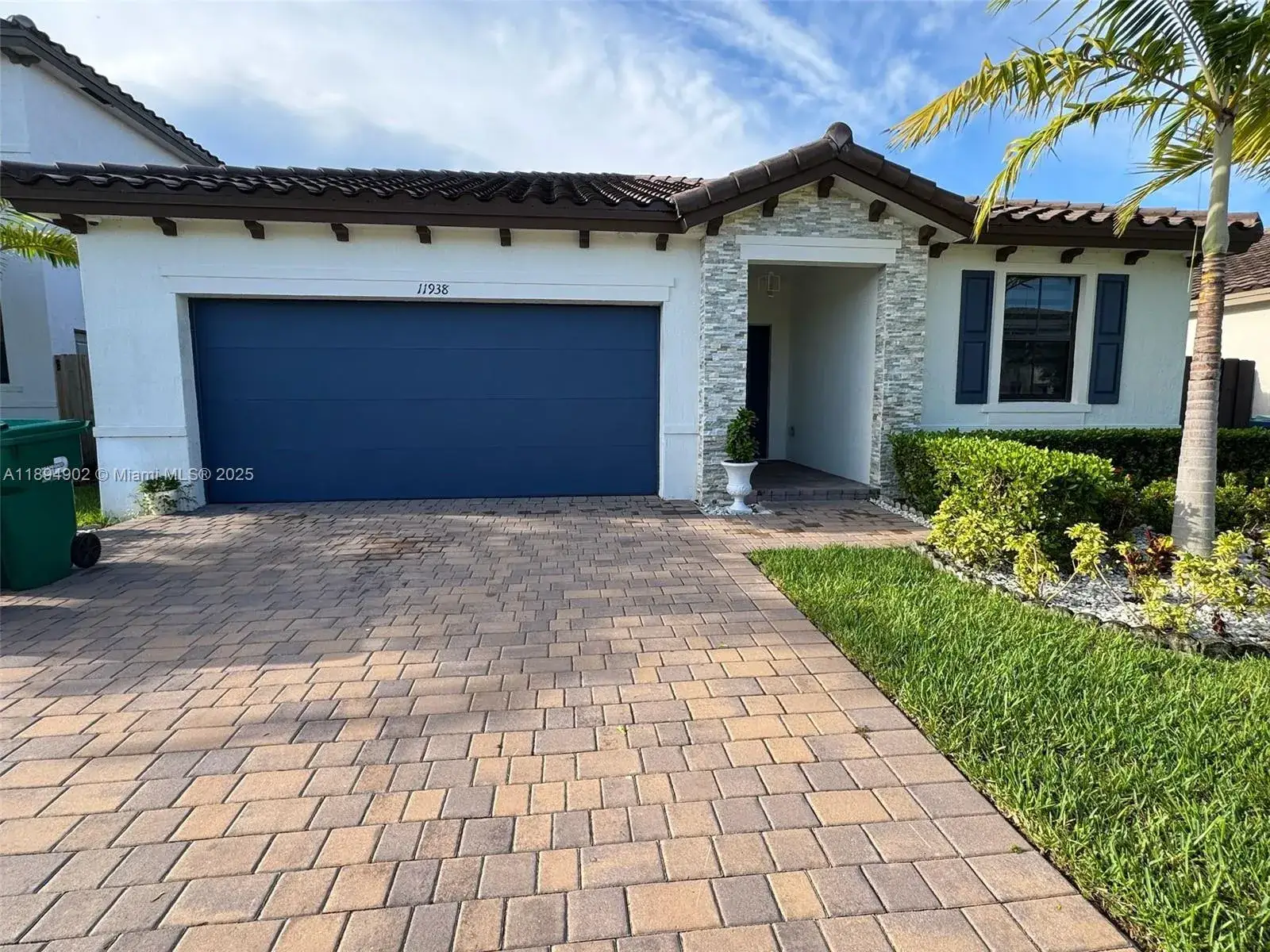 3 bedroom 2 bath Residential for sale at 11938 SW 241st St, Homestead FL 33032