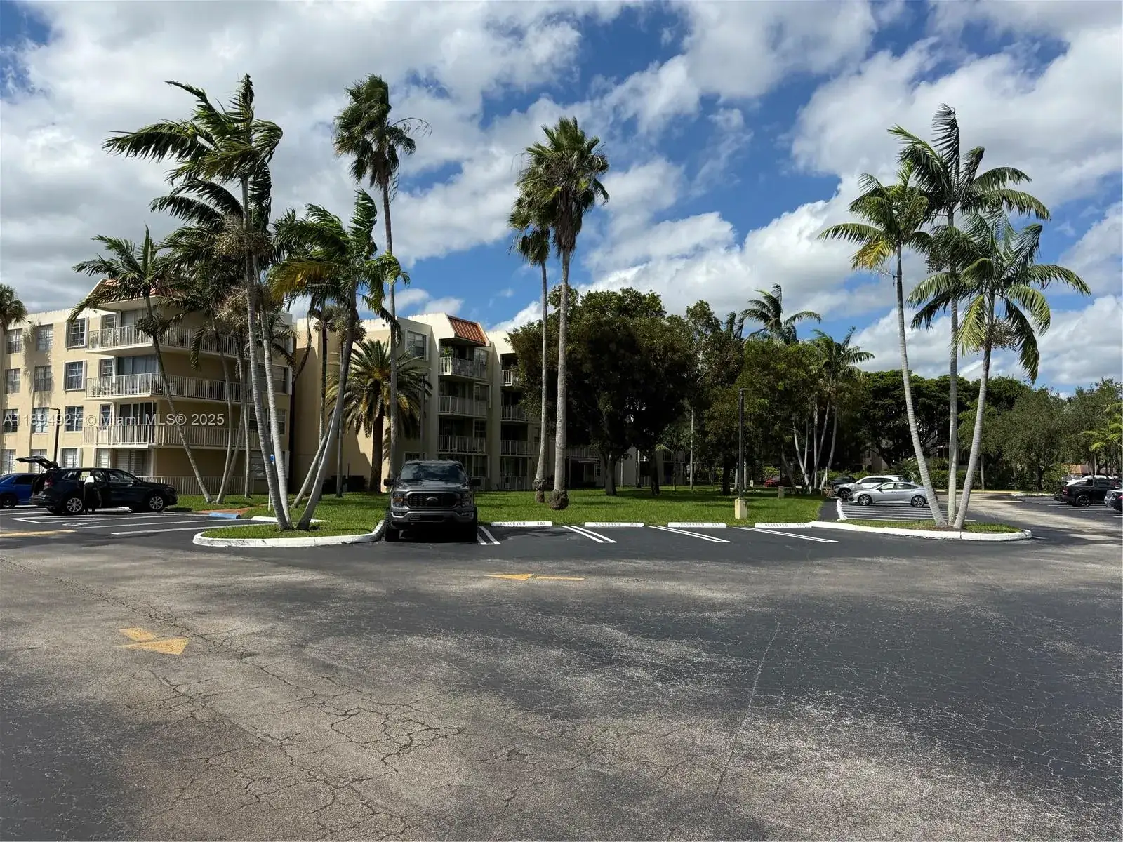 2 bedroom 1 bath Residential for sale at 13100 SW 92nd Ave, Miami FL 33176
