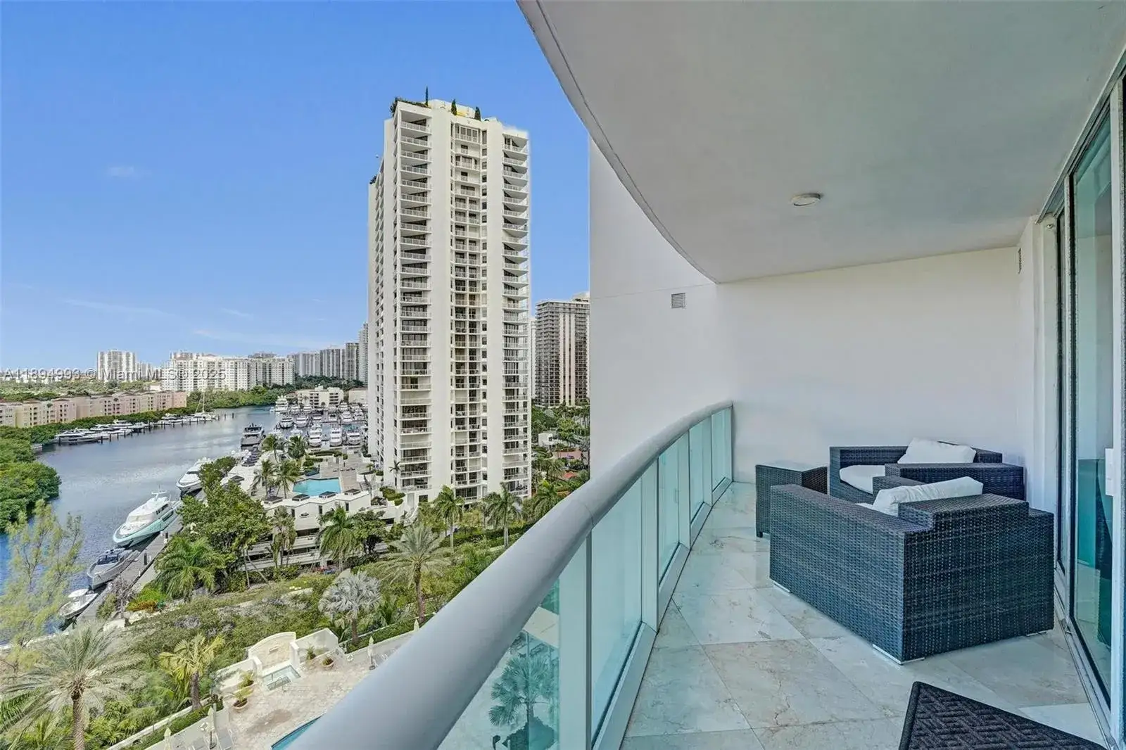 3 bedroom 3 bath Residential for sale at 19400 Turnberry Way # 1012, Aventura FL 33180