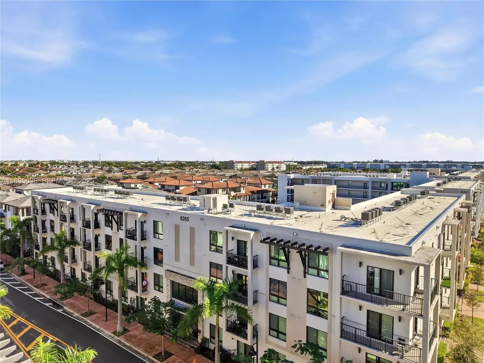 2 bedroom 2 bath Residential for sale at 8265 NW 41st St # 203, Doral FL 33166