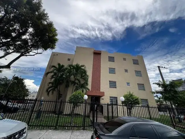 1 bedroom 1 bath Residential for sale at 677 SW 9th Ave # 205, Miami FL 33130