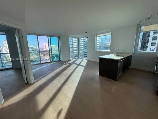 2 bedroom 2 bath Residential for sale at 500 SE Brickell Ave # 1502, Miami FL 33131