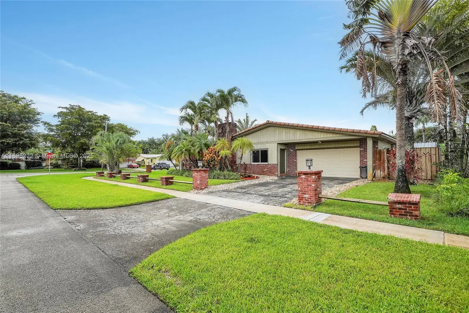 3 bedroom 2 bath Residential Lease for rent at 1518 Yale Dr # 0, Hollywood FL 33021