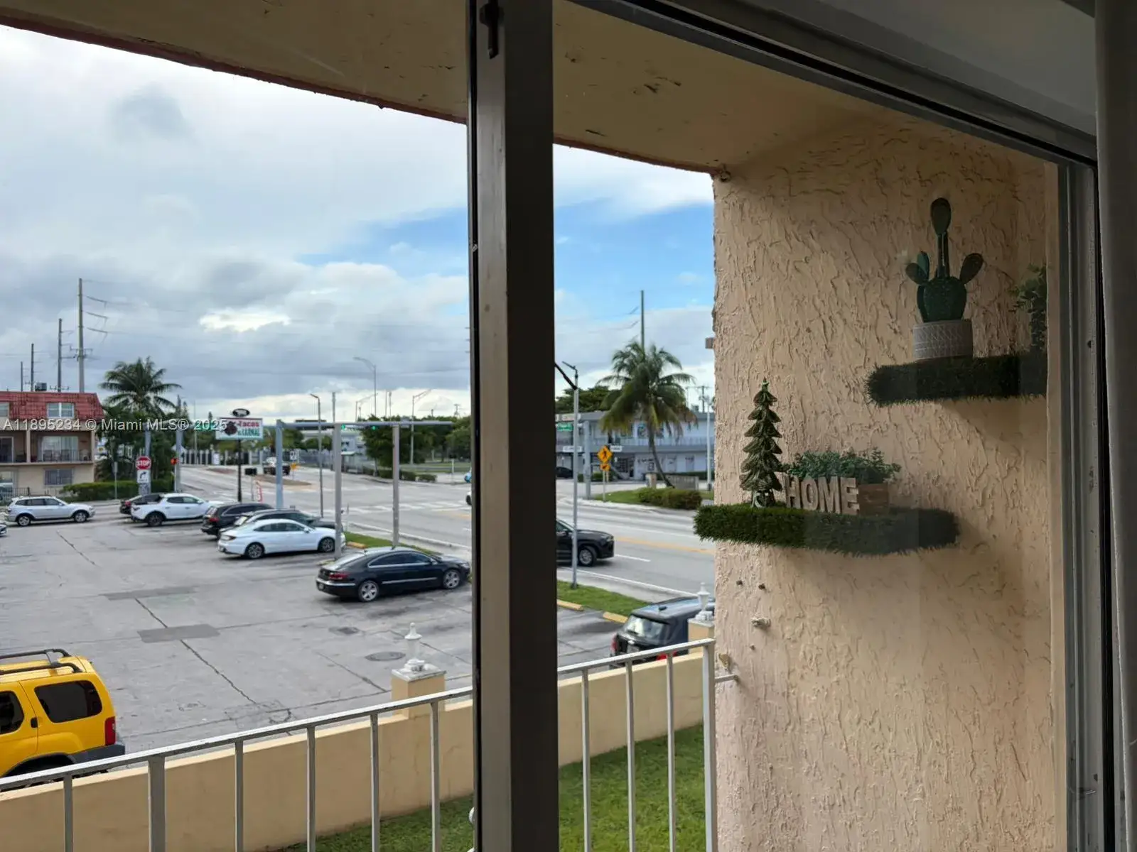 1 bedroom 1 bath Residential Lease for rent at 6820 W Flagler St # 212, Miami FL 33144