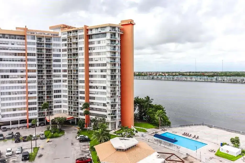 1 bedroom 2 bath Residential Lease for rent at 1351 NE Miami Gardens Dr, Miami FL 33179