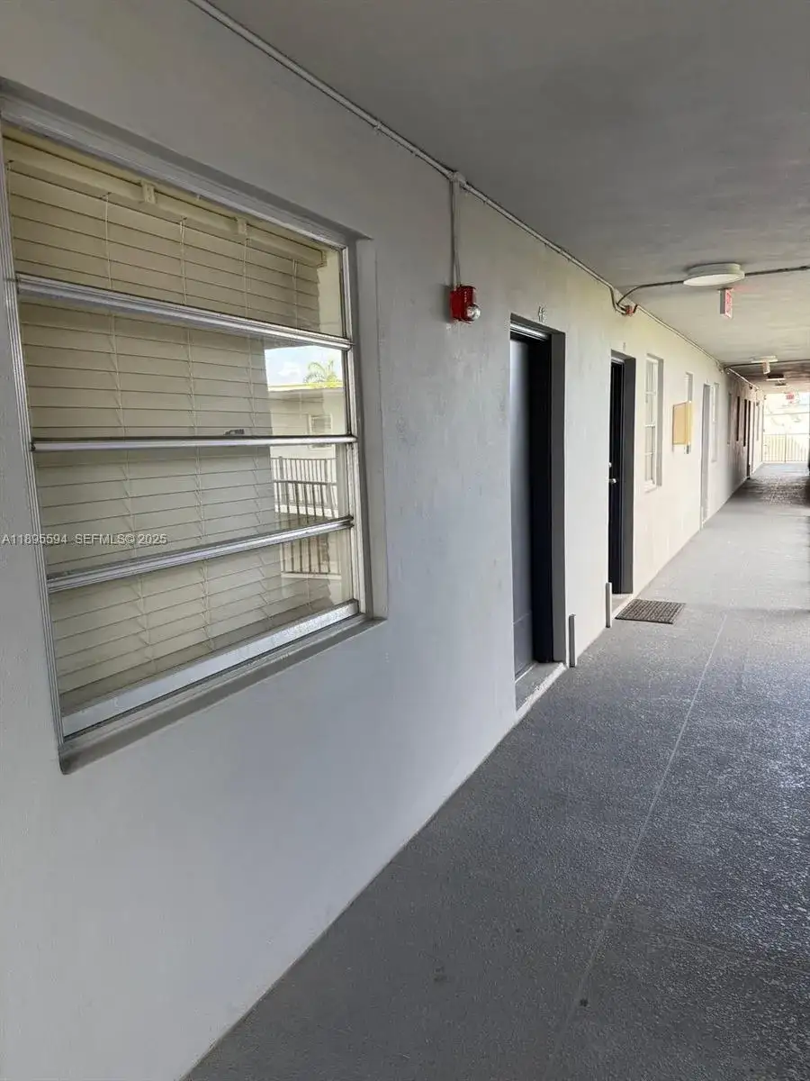 2 bedroom 1 bath Residential for sale at 4250 SW 67th Ave # 48, Miami FL 33155