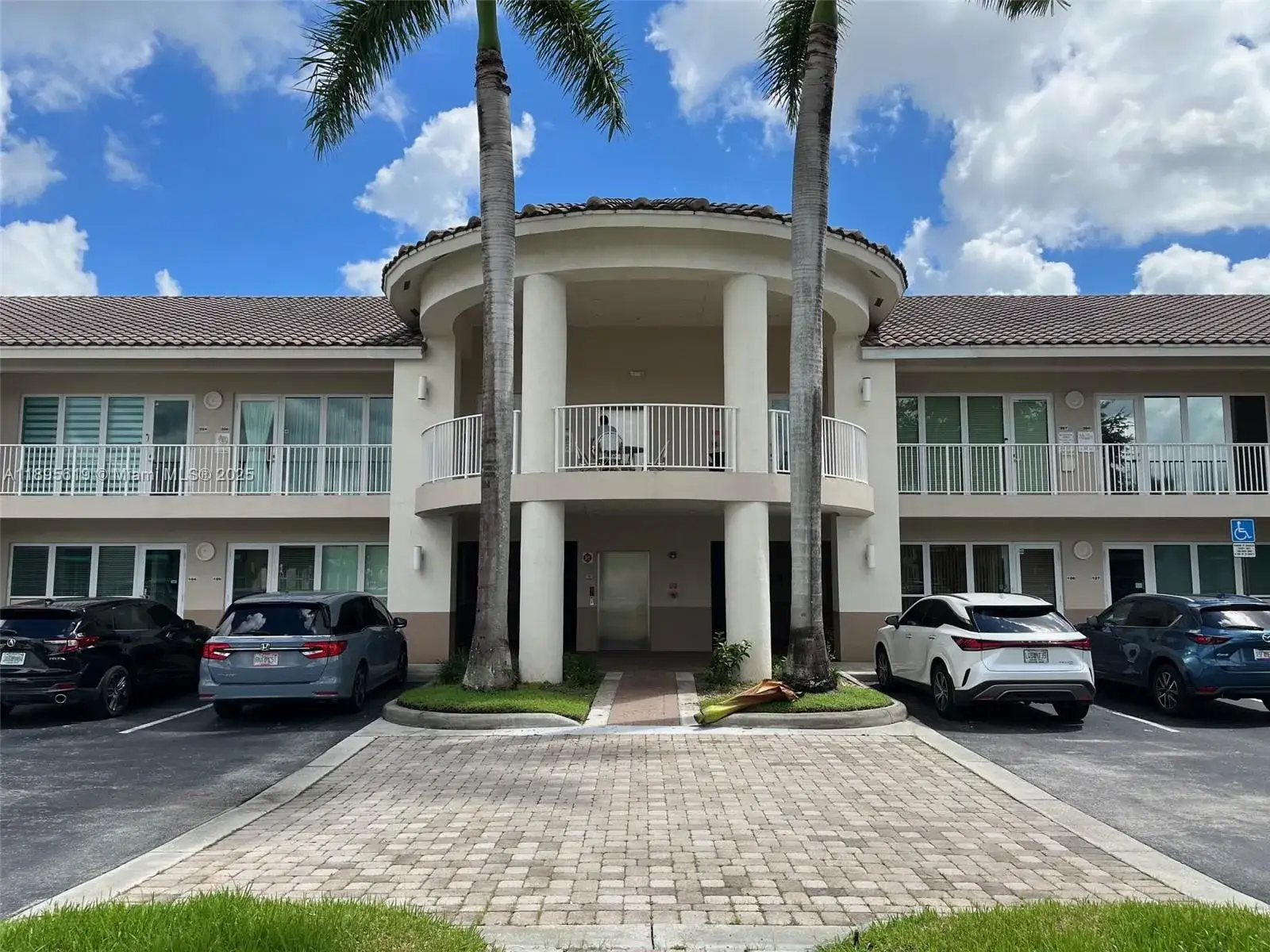 Commercial Sale for sale at 5220 S University Dr # 106C, Davie FL 33328