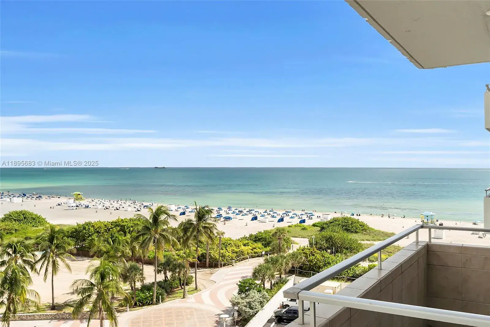 1 bedroom 1 bath Residential for sale at 465 Ocean Dr # 824, Miami Beach FL 33139
